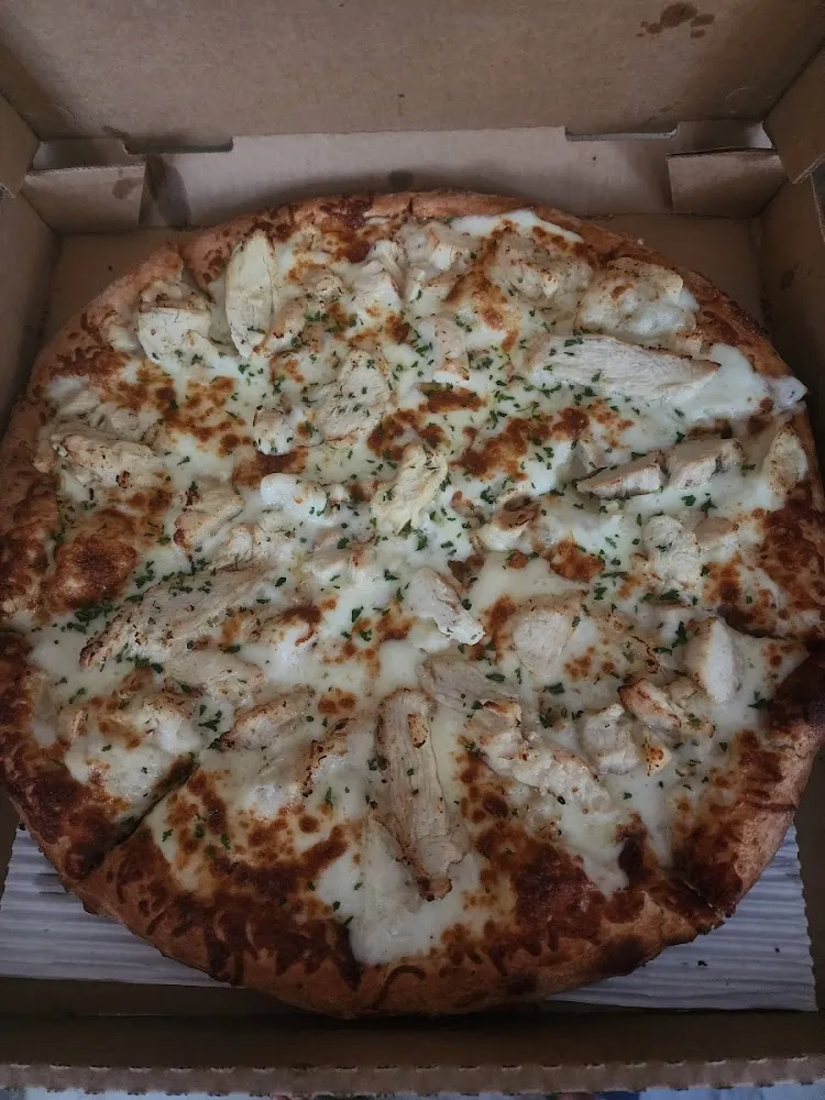 Chicken Alfredo Pizza